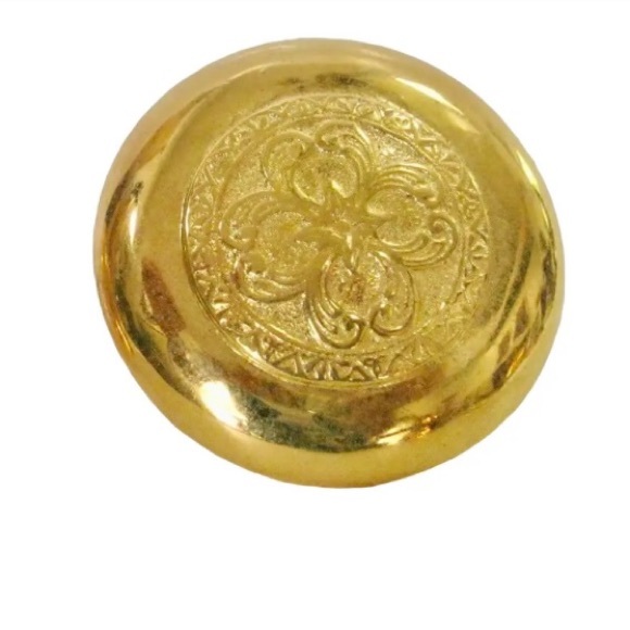 Givenchy large carved signature earrings. 1980’s gold plated. - Picture 8 of 8